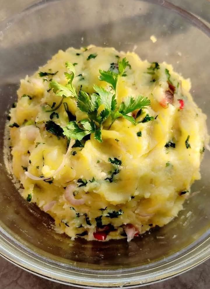 Alu Bhorta